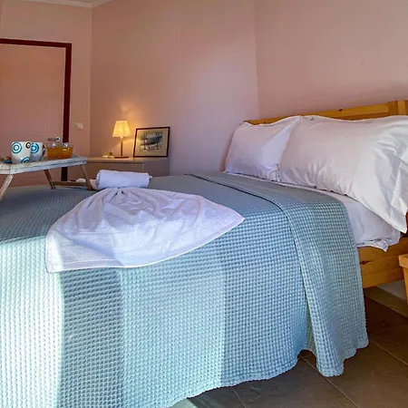 3 Bedroom Lovely Home In Lakkopetra Hébergement de vacances