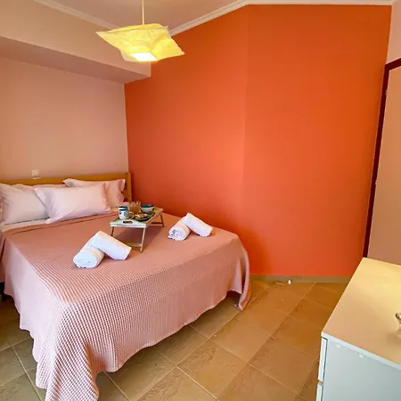 3 Bedroom Lovely Home In Lakkopetra *